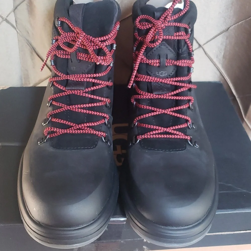 NWT- UGG ‘Biltmore’ Waterproof Leather Hiking Boot